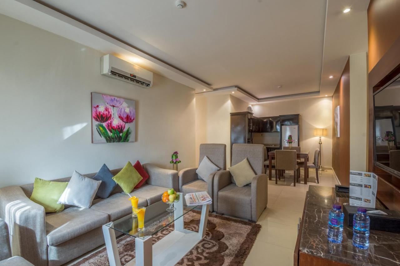 Al Muhaidb Jarir - Al Malaz Ar Riyad Esterno foto